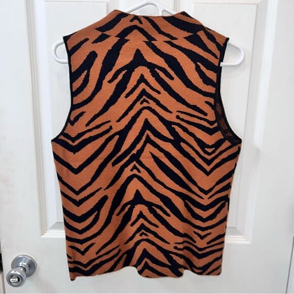 Medium super soft sleeveless animal print mock turtleneck sweater size Medium - Picture 7 of 12